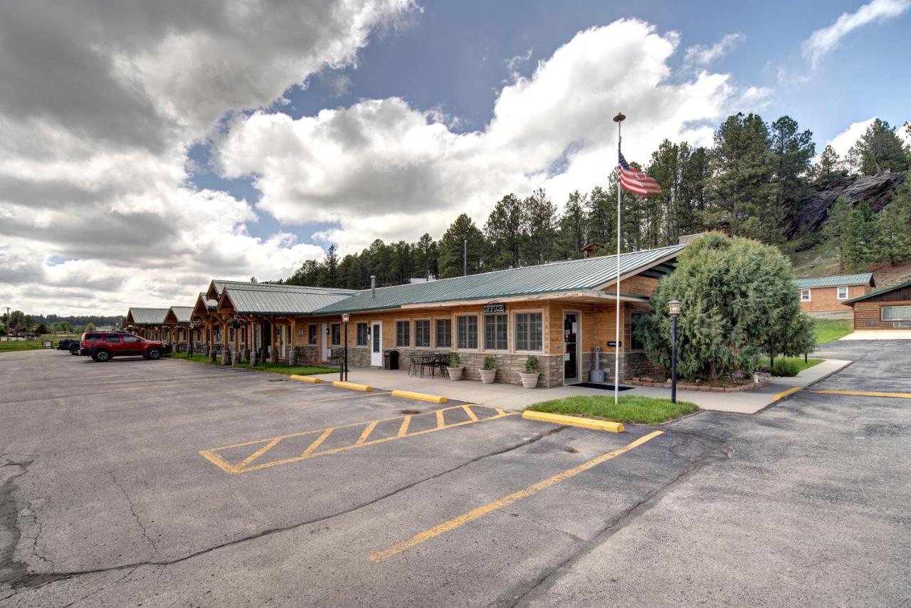 Rock Crest Lodge & Cabins 커스터 외부 사진